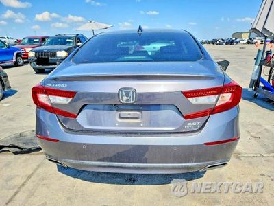 Zdjęcie 6 z 12 samochodu: 2018 HONDA ACCORD TOURING VIN:1HGCV2F97JA035311 - miniatura