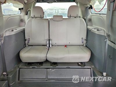 Zdjęcie 10 z 13 samochodu: 2012 TOYOTA SIENNA XLE 8-PASSENGER VIN:5TDYK3DC5CS248605 - miniatura