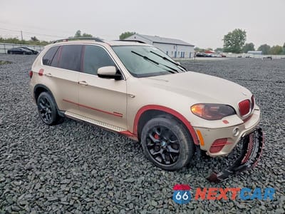 Czwarte zdjęcie samochodu z boku: 2013 BMW X5 XDRIVE35I VIN:5UXZV4C56D0G51082 - miniatura