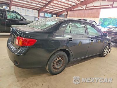 Trzecie zdjęcie samochodu z tyłu: 2010 TOYOTA COROLLA LE VIN:2T1BU4EE2AC420231 - miniatura