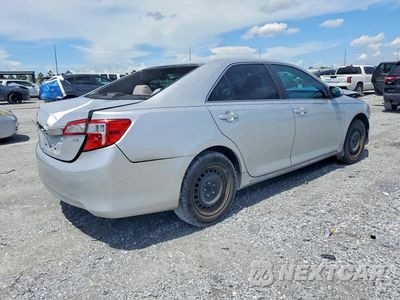 Trzecie zdjęcie samochodu z tyłu: 2014 TOYOTA CAMRY LE VIN:4T1BF1FK2EU309633 - miniatura