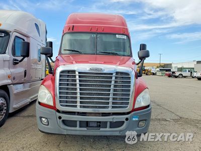 Piąte zdjęcie samochodu w środku: 2017 FREIGHTLINER CASCADIA 125 SEMI TRUCK VIN:3AKJGLDR2HSHD8012 - miniatura