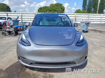 Piąte zdjęcie samochodu w środku: 2024 TESLA MODEL Y VIN:7SAYGDEF3RA306935 - miniatura