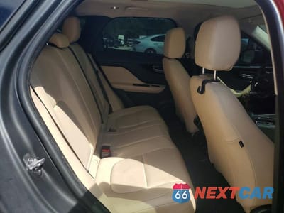 Zdjęcie 10 z 12 samochodu: 2020 JAGUAR F-PACE PREMIUM VIN:SADCJ2FX0LA627701 - miniatura