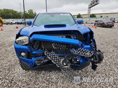 Piąte zdjęcie samochodu w środku: 2018 TOYOTA TACOMA TRD SPORT VIN:3TMCZ5AN9JM176523 - miniatura