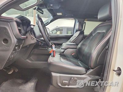 Zdjęcie 7 z 12 samochodu: 2024 FORD EXPEDITION LIMITED VIN:1FMJU2A86REA02789 - miniatura