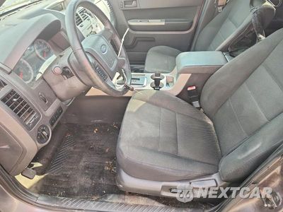 Zdjęcie 7 z 13 samochodu: 2009 FORD ESCAPE XLT VIN:1FMCU03709KA93917 - miniatura