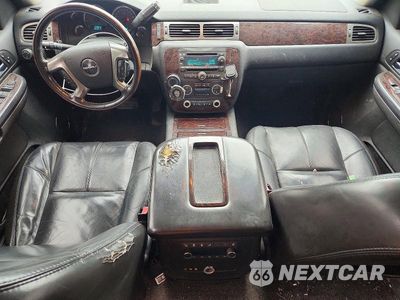 Zdjęcie 8 z 13 samochodu: 2007 GMC YUKON DENALI VIN:1GKFK63877J272059 - miniatura