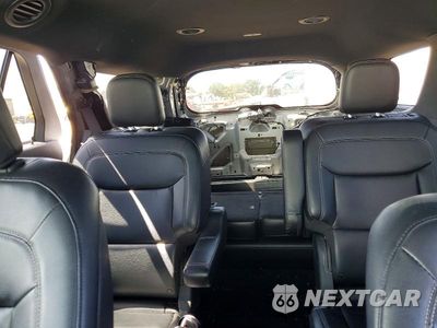 Zdjęcie 10 z 14 samochodu: 2020 FORD EXPLORER XLT VIN:1FMSK7DH6LGA09983 - miniatura