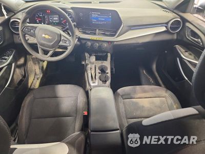Zdjęcie 8 z 13 samochodu: 2025 CHEVROLET TRAX LS VIN:KL77LFEPXSC199197 - miniatura