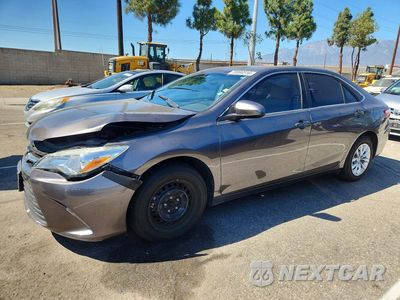 2015 TOYOTA CAMRY LE 4T4BF1FK4FR470122 - główne zdjęcie licytacji z USA - miniatura