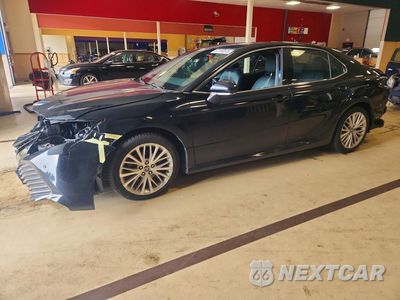 2018 TOYOTA CAMRY XLE 4T1B11HK1JU041891 - główne zdjęcie licytacji z USA - miniatura