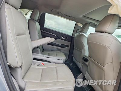 Zdjęcie 11 z 13 samochodu: 2016 TOYOTA HIGHLANDER LIMITED VIN:5TDDKRFH6GS319214 - miniatura