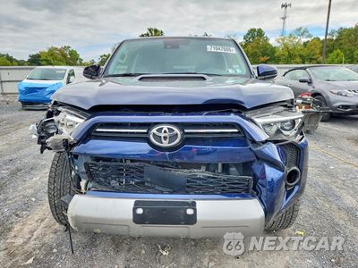 Piąte zdjęcie samochodu w środku: 2024 TOYOTA 4RUNNER TRD OFF-ROAD VIN:JTEPU5JR2R6282984 - miniatura