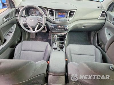 Zdjęcie 8 z 12 samochodu: 2017 HYUNDAI TUCSON SE VIN:KM8J33A41HU467426 - miniatura