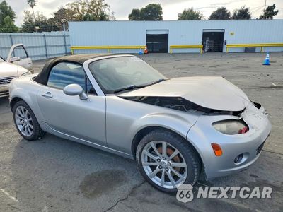 Czwarte zdjęcie samochodu z boku: 2006 MAZDA MX-5 MIATA VIN:JM1NC25F660122263 - miniatura