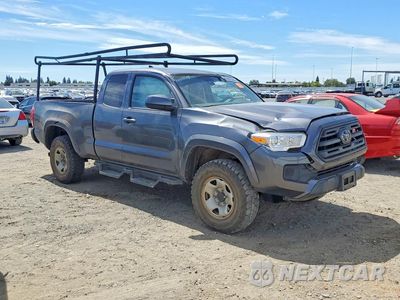 Czwarte zdjęcie samochodu z boku: 2019 TOYOTA TACOMA SR VIN:5TFSX5ENXKX069892 - miniatura