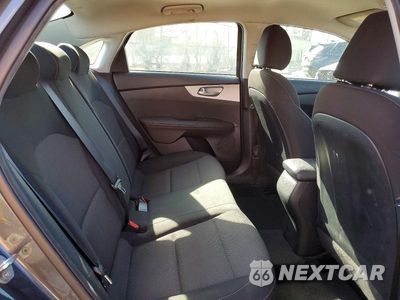 Zdjęcie 10 z 13 samochodu: 2023 KIA FORTE LXS VIN:3KPF24AD0PE586231 - miniatura