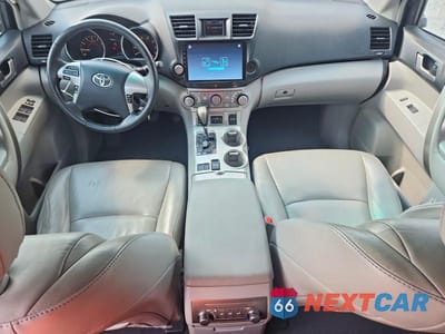 Zdjęcie 8 z 14 samochodu: 2012 TOYOTA HIGHLANDER SE VIN:5TDZK3EH1CS087006 - miniatura