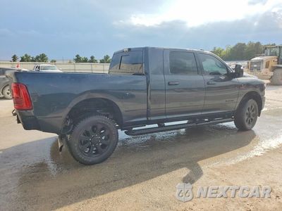 Trzecie zdjęcie samochodu z tyłu: 2025 RAM 2500 LARAMIE VIN:3C63R5NL5SG579754 - miniatura