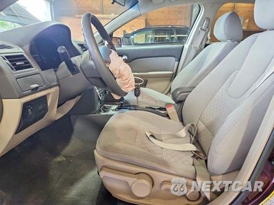 Zdjęcie 7 z 12 samochodu: 2012 FORD FUSION S VIN:3FAHP0GA0CR358593 - miniatura