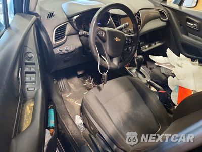 Zdjęcie 8 z 12 samochodu: 2019 CHEVROLET TRAX LS VIN:3GNCJNSB9KL360015 - miniatura