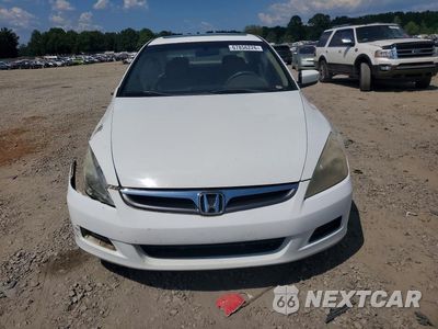 Piąte zdjęcie samochodu w środku: 2006 HONDA ACCORD EX VIN:1HGCM56886A011361 - miniatura