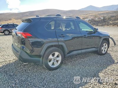 Trzecie zdjęcie samochodu z tyłu: 2020 TOYOTA RAV4 XLE VIN:2T3P1RFV1LC137369 - miniatura