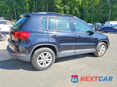 Trzecie zdjęcie samochodu z tyłu: 2017 VOLKSWAGEN TIGUAN S VIN:WVGBV7AXXHK000324 - miniatura