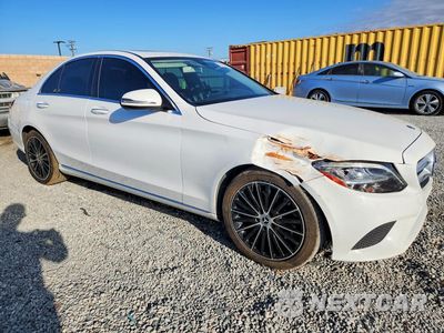 Czwarte zdjęcie samochodu z boku: 2019 MERCEDES-BENZ C 300 VIN:55SWF8DBXKU304894 - miniatura