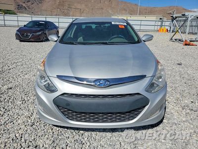 Piąte zdjęcie samochodu w środku: 2015 HYUNDAI SONATA HYBRID BASE VIN:KMHEC4A41FA133385 - miniatura