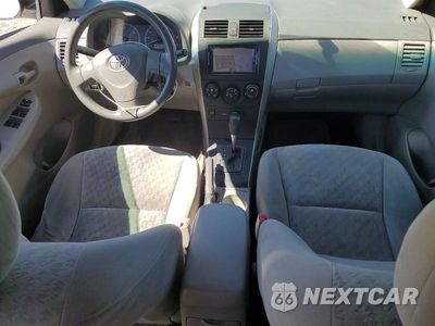 Zdjęcie 8 z 12 samochodu: 2009 TOYOTA COROLLA LE VIN:JTDBL40E699070114 - miniatura