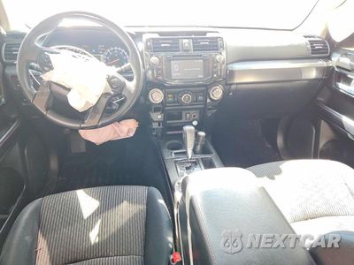 Zdjęcie 8 z 12 samochodu: 2016 TOYOTA 4RUNNER TRAIL VIN:JTEBU5JR0G5316482 - miniatura