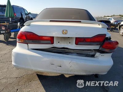 Zdjęcie 6 z 12 samochodu: 2002 HONDA ACCORD EX VIN:1HGCG66862A129433 - miniatura