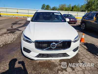 Piąte zdjęcie samochodu w środku: 2020 VOLVO XC60 T5 MOMENTUM VIN:YV4102RK9L1598959 - miniatura