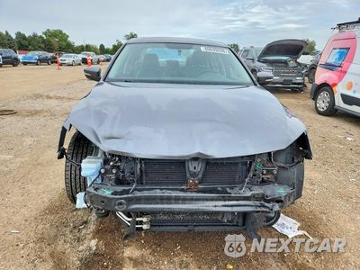 Piąte zdjęcie samochodu w środku: 2017 VOLKSWAGEN JETTA SE VIN:3VWDB7AJ8HM388743 - miniatura
