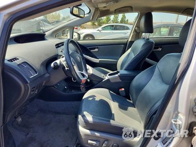 Zdjęcie 7 z 12 samochodu: 2015 TOYOTA PRIUS FOUR VIN:JTDKN3DU0F0431438 - miniatura