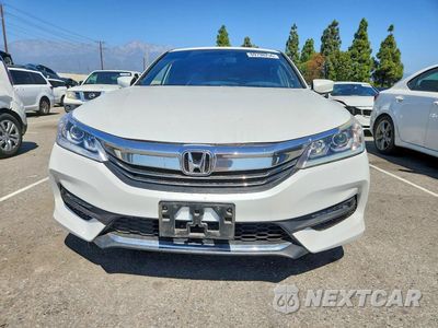 Piąte zdjęcie samochodu w środku: 2017 HONDA ACCORD SPORT VIN:1HGCR2F52HA269352 - miniatura