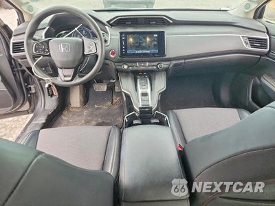 Zdjęcie 8 z 12 samochodu: 2018 HONDA CLARITY VIN:JHMZC5F12JC018042 - miniatura