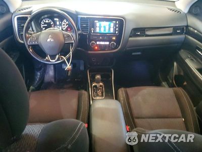 Zdjęcie 8 z 13 samochodu: 2017 MITSUBISHI OUTLANDER SE VIN:JA4AZ3A3XHZ006264 - miniatura
