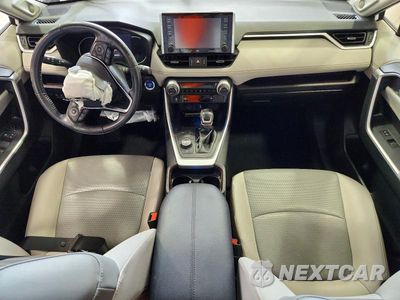 Zdjęcie 8 z 13 samochodu: 2019 TOYOTA RAV4 LIMITED VIN:JTMDWRFV1KJ013473 - miniatura