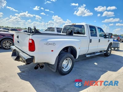 Trzecie zdjęcie samochodu z tyłu: 2010 FORD F350 SUPER DUTY VIN:1FTWW3DR7AEA00049 - miniatura