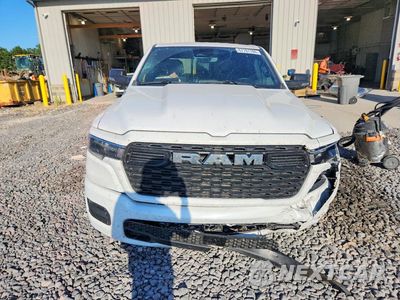 Piąte zdjęcie samochodu w środku: 2025 RAM 1500 BIG HORN/LONE STAR VIN:1C6RRFFG8SN208175 - miniatura