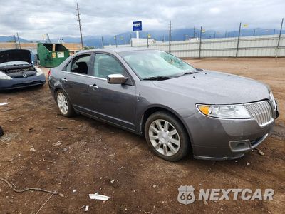 Czwarte zdjęcie samochodu z boku: 2010 LINCOLN MKZ VIN:3LNHL2JC1AR650712 - miniatura