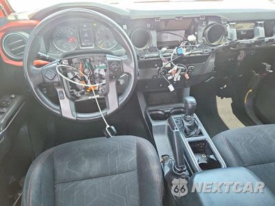 Zdjęcie 8 z 12 samochodu: 2017 TOYOTA TACOMA TRD OFF-ROAD VIN:3TMAZ5CN2HM037686 - miniatura