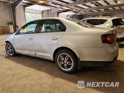 Drugie zdjęcie samochodu z przodu: 2010 VOLKSWAGEN JETTA SE VIN:3VWRX7AJ9AM165589 - miniatura