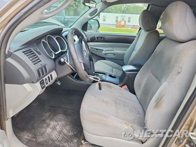 Zdjęcie 7 z 12 samochodu: 2012 TOYOTA TACOMA BASE VIN:5TFTX4CN3CX011092 - miniatura