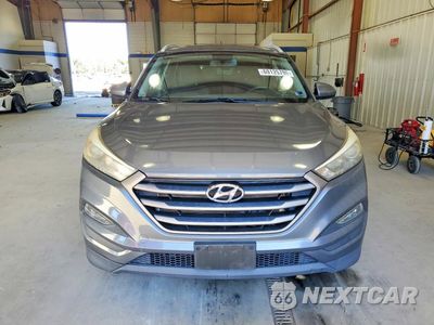 Piąte zdjęcie samochodu w środku: 2016 HYUNDAI TUCSON SE VIN:KM8J3CA49GU208200 - miniatura