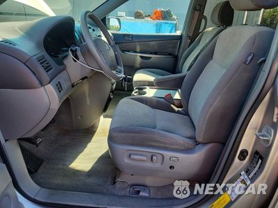 Zdjęcie 7 z 12 samochodu: 2008 TOYOTA SIENNA LE 8-PASSENGER VIN:5TDZK23C08S206687 - miniatura