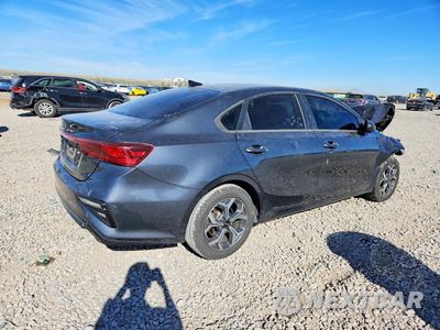Trzecie zdjęcie samochodu z tyłu: 2021 KIA FORTE LXS VIN:3KPF24AD5ME346944 - miniatura